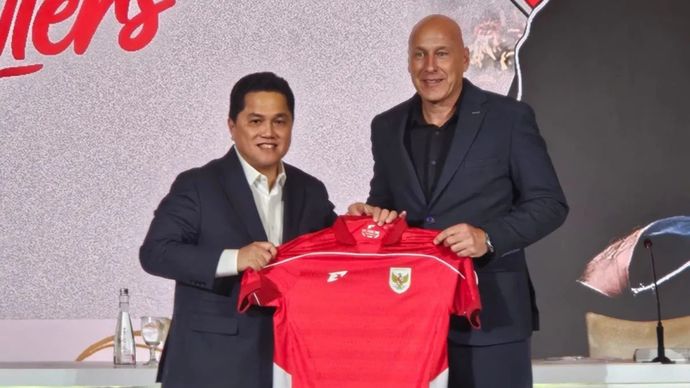Ketua Umum PSSI Erick Thohir dan Direktur Teknik PSSI Alexander Zwiers