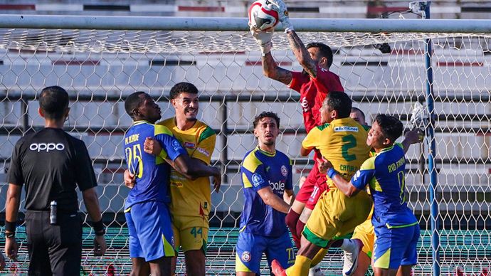 Arema FC vs Persebaya Surabaya