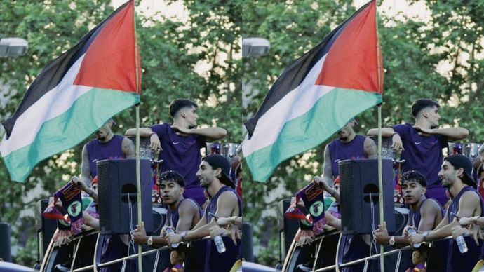 Barcelona Gelar Parade Juara Liga Spanyol, Lamine Yamal Kibarkan Bendera Palestina