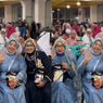 Kedatangan Jemaah Haji Asal Sulawesi, Dandan dan Full Pakai Emas