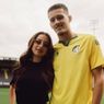 Momen Mesra Jennifer Coppen Temani Justin Hubner saat Kenalan Pemain Baru Fortuna Sittard