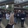 KRL di Stasiun Tanah Abang Tertahan Imbas Adanya Demo Hari Ini