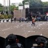 Demo Kian Memanas, Pagar DPR Jebol Massa Merangsek Masuk