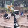 Banjir Genangi Jalan Aria Putra Depan Green Hills Tangsel, Kondisi Lalu Lintas Macet