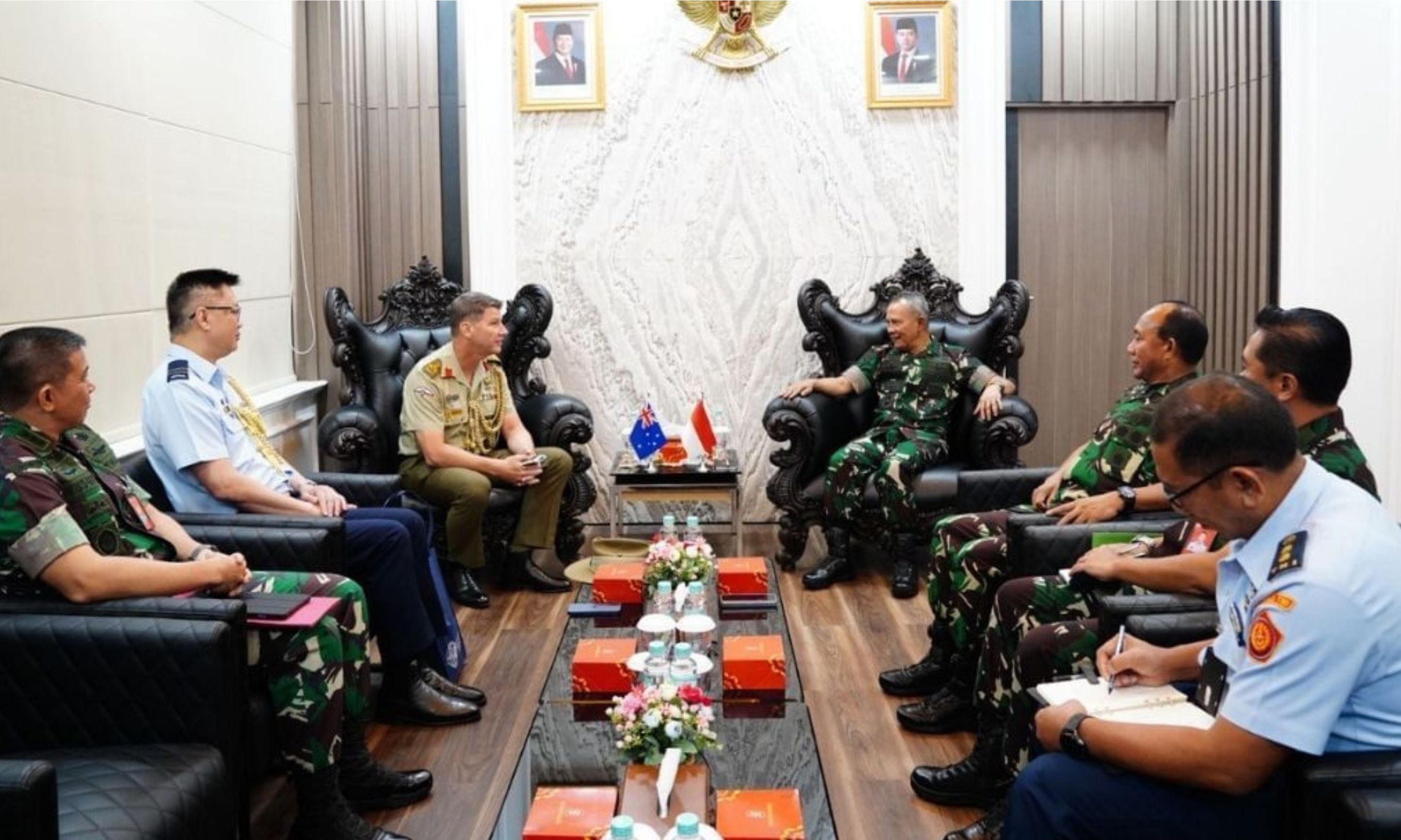 Letjen Richard Tampubolon TNI Terima Kunjungan Courtesy Call Athan Australia Brigjen Matt Campbell <b>(IG Puspentni)</b>