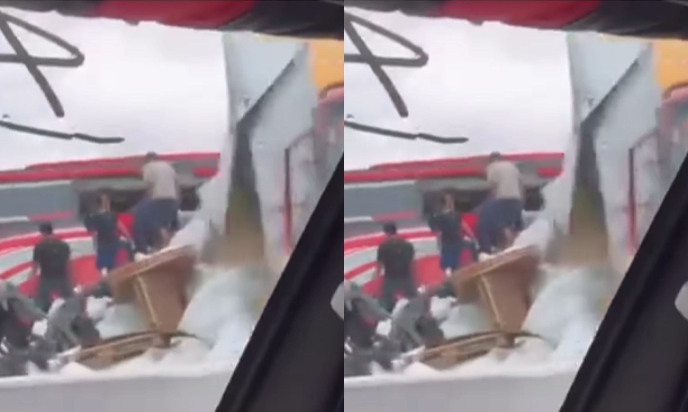 VIDEO: Detik-detik Kecelakaan Bus Hantam Truk di Tol Lawang Arah Malang <b>(IG: Info Malang)</b>