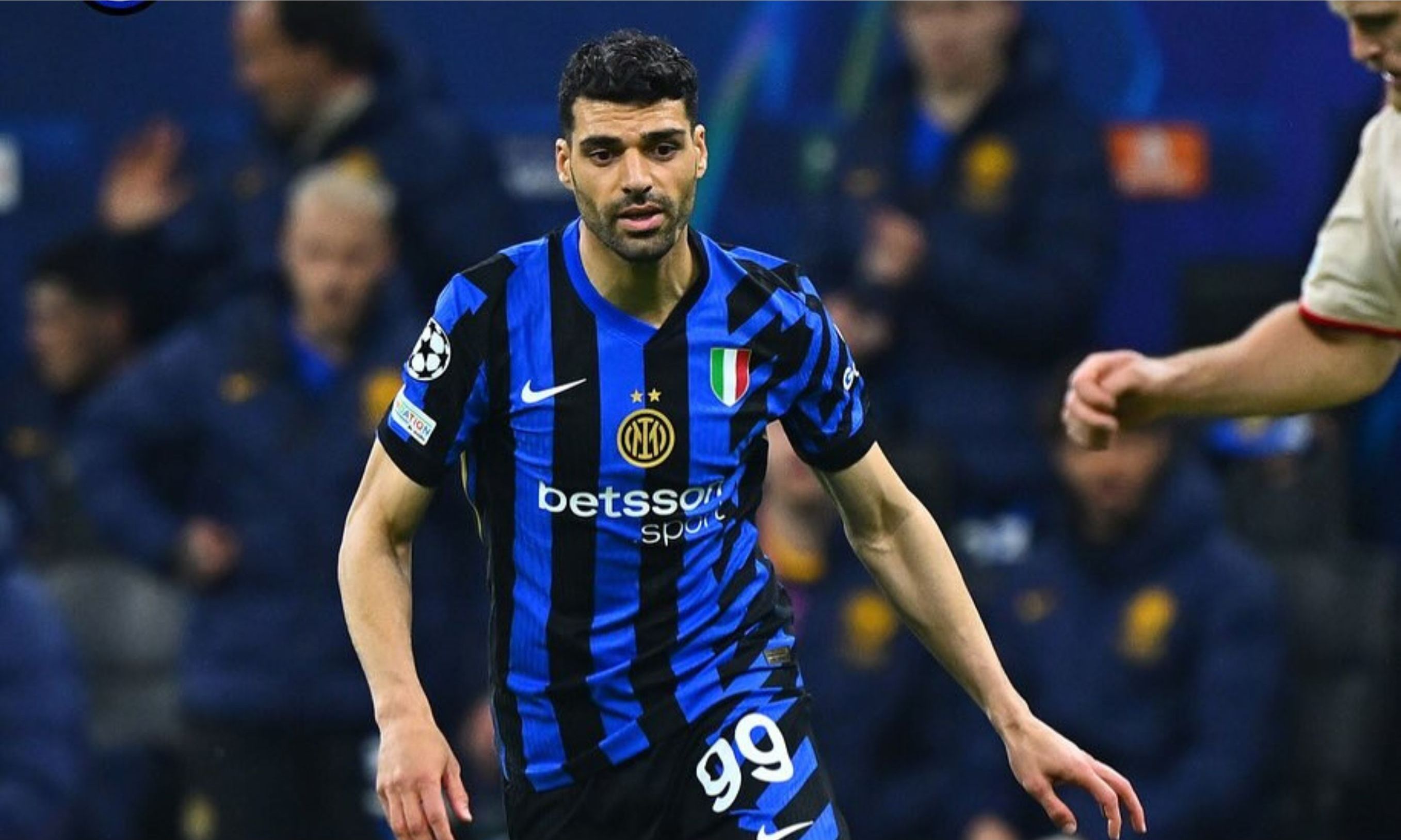 Mehdi Tarem <b>(IG: Mehdi Tarem)</b>