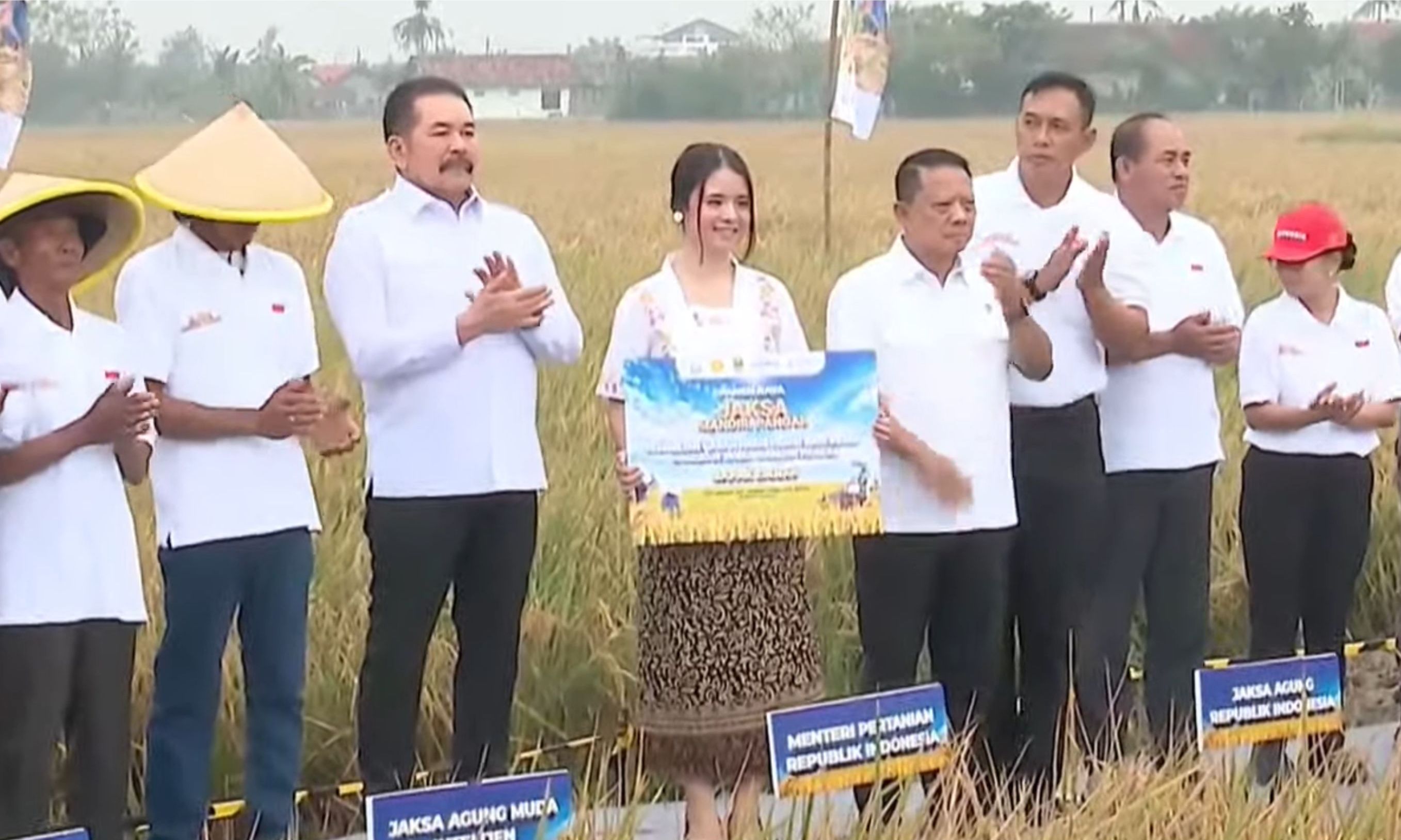 Kejaksaan Agung RI Gelar Panen Raya di Bekasi <b>(NTV)</b>