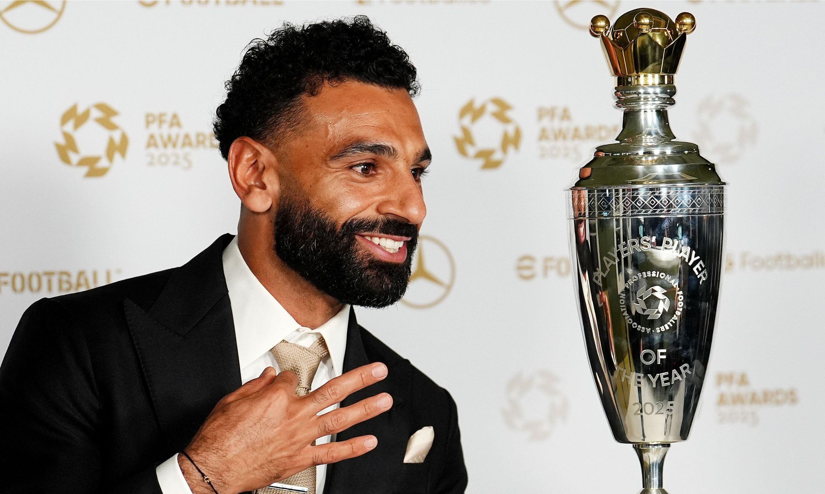 Mohamed Salah Terpilih Pemain Terbaik PFA 2024/2025 <b>(X: PFA)</b>