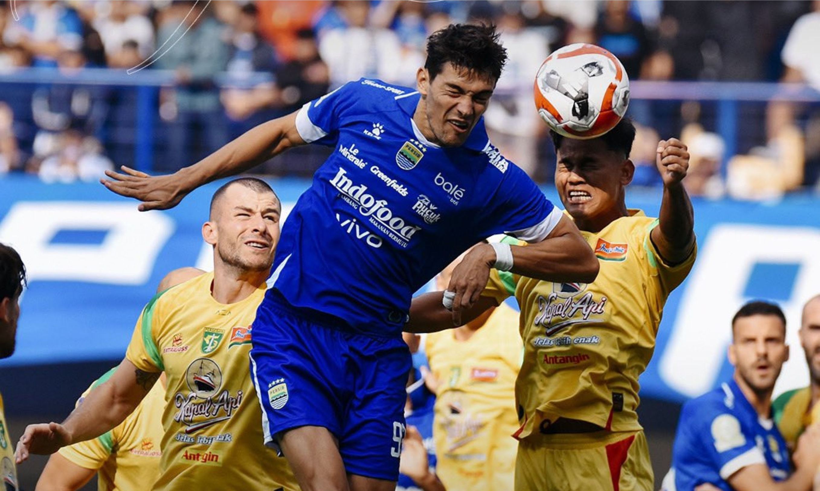 Persib Bandung vs Persebaya Surabaya <b>(X: Persib)</b>