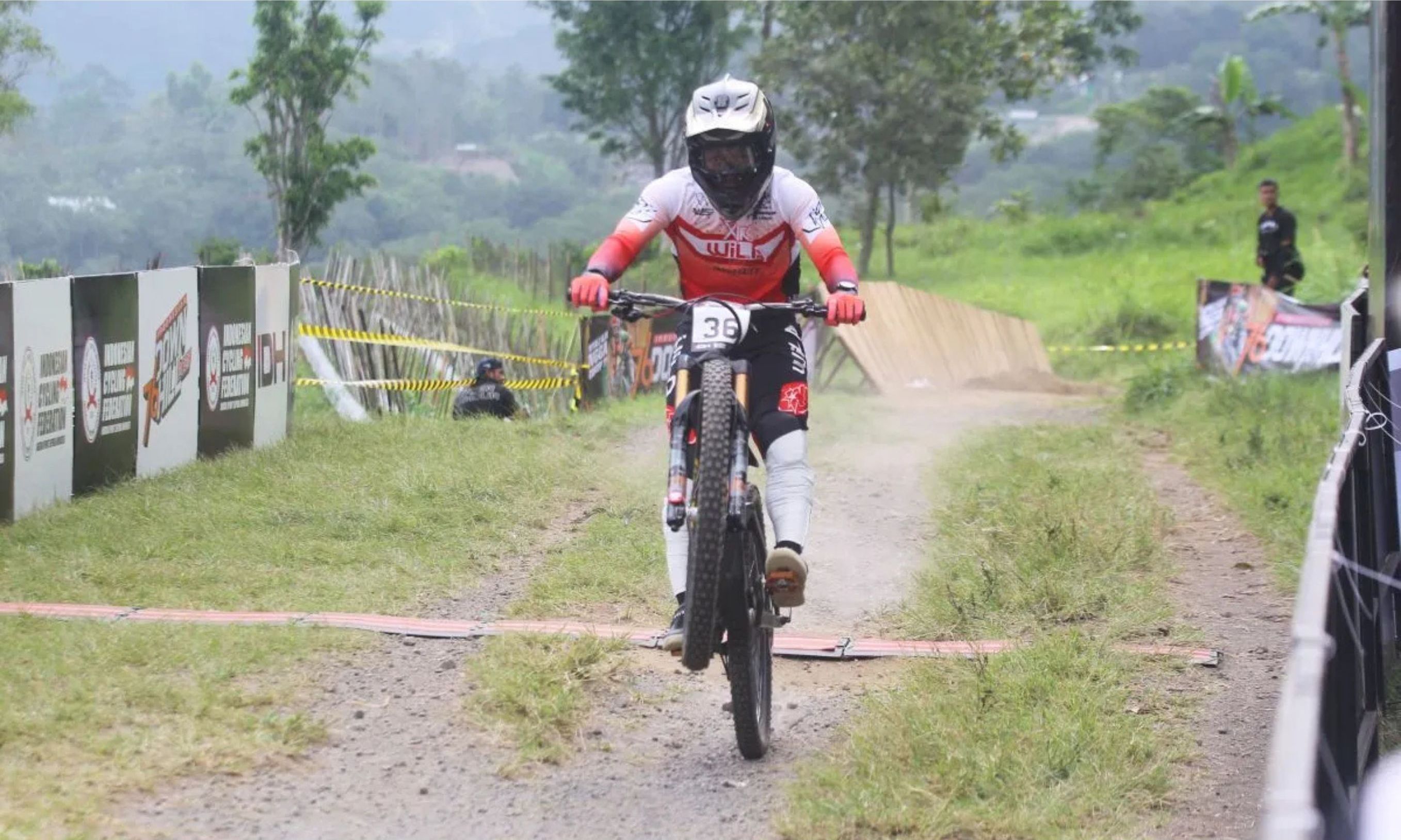 Rendy Varera Sumbang Medali Perdana untuk Indonesia di SEA Games 2025 <b>(ANTARA/HO-76Rider)</b>