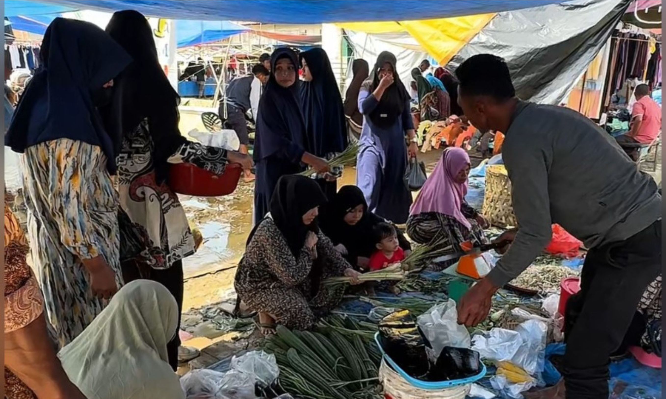 Pedagang Bersyukur Pasar Bergeliat Usai Banjir: Ekonomi Kembali Bergerak <b>(Istimewa)</b>