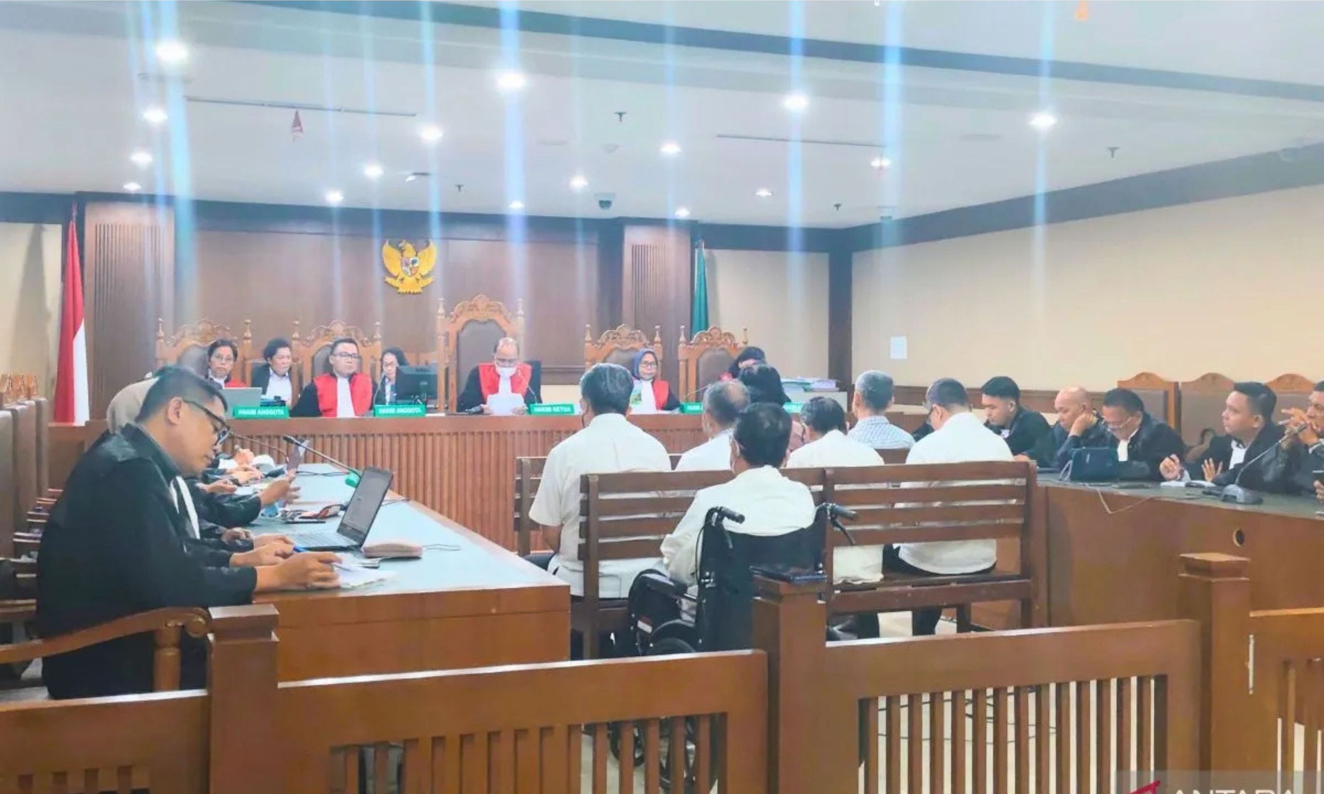 August Hoth Divonis 8 Tahun Penjara dalam Kasus Korupsi Pembiayaan Fiktif <b>(ANTARA/Agatha Olivia Victoria)</b>