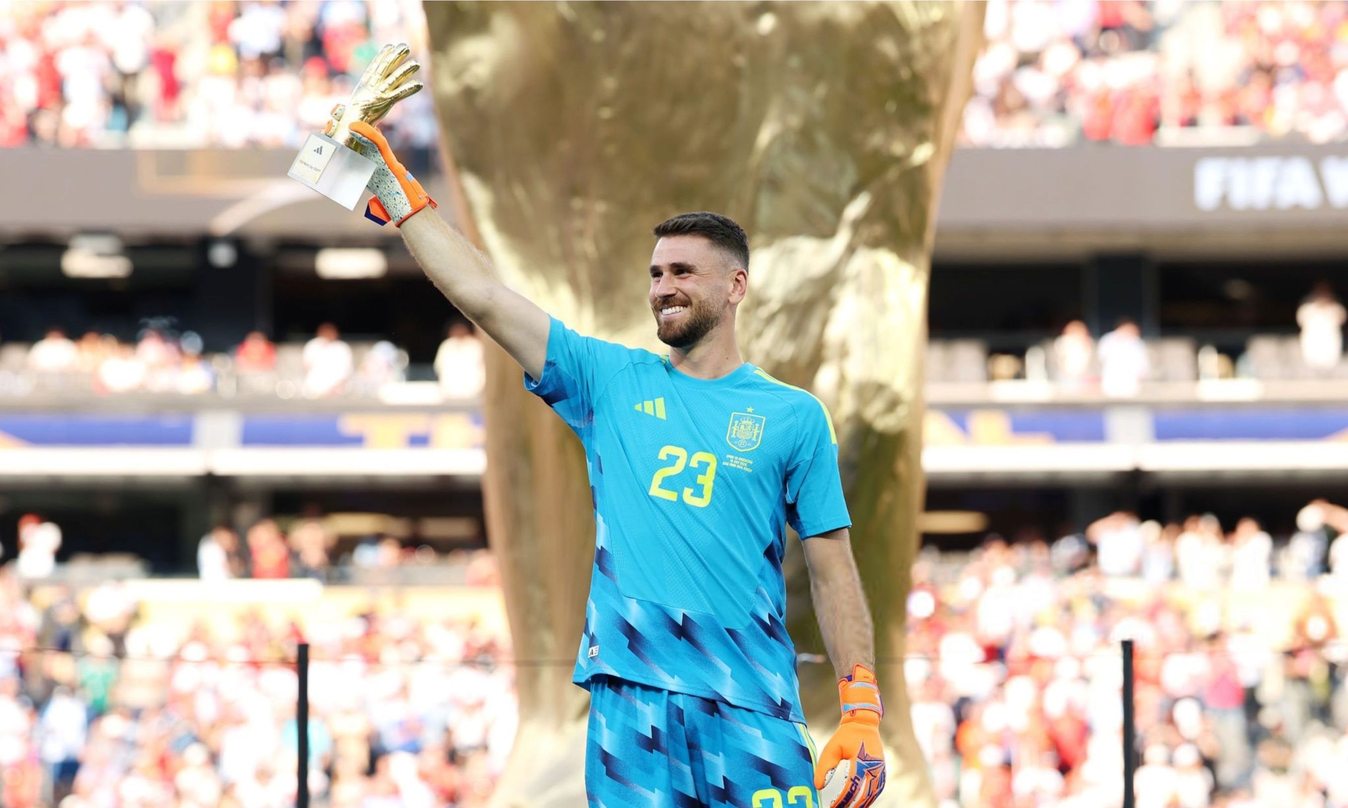 Unai Simon <b>(X)</b>