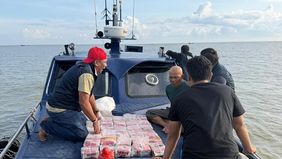 Bea Cukai dan Polda Sumatera Utara (Sumut) mengagalkan upaya penyelundupan narkotika jenis sabu seberat sekitar 30 kilogram dari Malaysia di perairan Tanjung Api, Kabupaten Asahan, Sumatera Utara.
