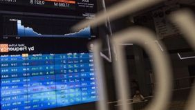 Indeks Harga Saham Gabungan (IHSG) menguat dan kian mendekati level 9.000 pada penutupan perdagangan Selasa 6 Januari 2026.