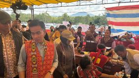 Wakil Presiden, Gibran Rakabuming Raka mendorong kesetaraan pendidikan di Jawa dan Kalimantan melalui program prioritas pemerintah yaitu Sekolah Rakyat.