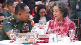 TNI Teguhkan Semangat Juang Pahlawan Lewat Silaturahmi Bersama Keluarga Pejuang