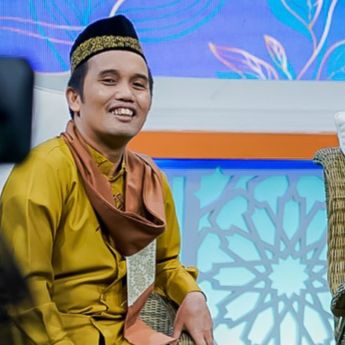 Ustaz Maulana Sampaikan Permintaan Maaf Usai Diboceng Tak Kenakan Helm di Makassar