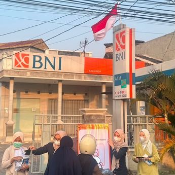 BNI Salurkan Masker hingga Obat-obatan Bagi Masyarakat Terdampak Erupsi Gunung Anak Krakatau