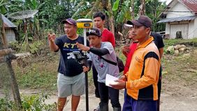 Masyarakat yang didatangi petugas ukur untuk melakukan pengukuran tanah diimbau agar memastikan petugas yang datang adalah petugas resmi dari Kantor Pertanahan (Kantah). 