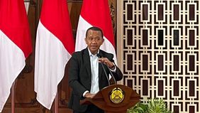 Menteri Energi dan Sumber Daya Mineral (ESDM) Bahlil Lahadalia melaporkan produksi minyak nasional pada Juni mencapai 608,1 ribu barel per hari (MBOPD).
