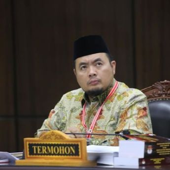 Profil Mochammad Afifuddin, Plt Ketua KPU Pengganti Hasyim Asy'ari