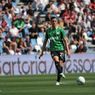 Jay Idzes Cedera saat Sassuolo Tumbangkan AC Milan 2-0