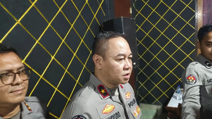 Kepala Biro Penerangan Masyarakat (Karopenmas) Divhumas Polri Brigjen Pol Trunoyudo Wisnu Andiko berbicara dengan awak media di Jakarta, Senin (3/2/2025).