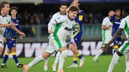 Jay Idzes Main Full saat Sassuolo Tekuk Hellas Verona 1-0