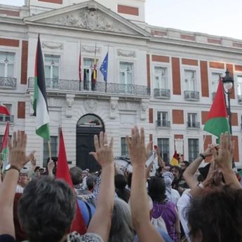 Warga Spanyol Demo Minta Pemerintah Berhenti Jual Senjata ke Israel