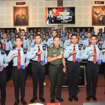 Komandan Seskoad Mayjen Edwin Kasih Pembekalan Inspiratif untuk Siswa SMA Taruna Nusantara Cimahi