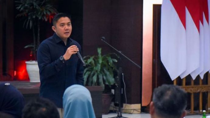 Seskab Teddy Indra Wijaya