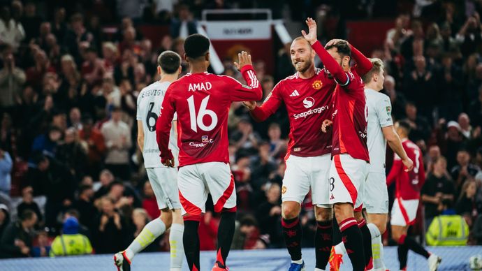 Manchester United Pesta Gol ke Gawang Barnsley FC