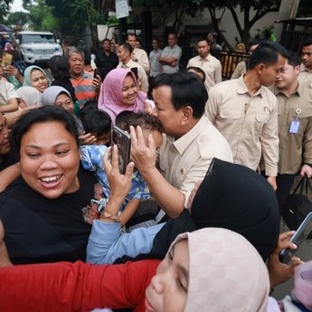 Momen Prabowo Berbaur dengan Warga Bogor Usai Sidak Makan Bergizi Gratis di SD