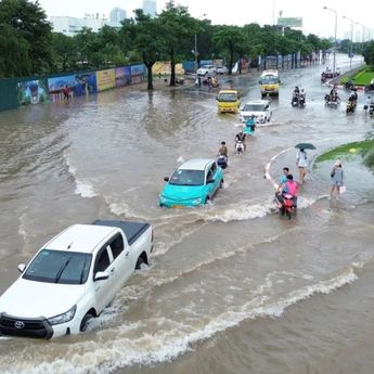 Banjir Besar di Vietnam Tewaskan 13 Orang, Ratusan Ribu Rumah Terendam