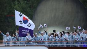 Panitia penyelenggara Olimpiade Paris 2024 menyampaikan permintaan maaf ke Korea Selatan usai salah memanggil para atletnya dengan memanggil Korea Utara saat parade di Sungai Seine Paris.