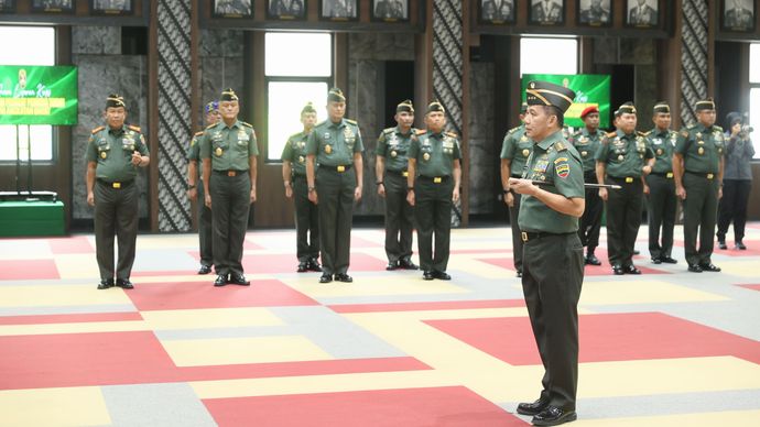 Wakasad Terima Laporan Korps Kenaikan Pangkat 12 Pati TNI AD <b>(Istimewa)</b>