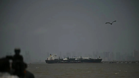 Pemerintah Iran tengah merancang kebijakan khusus terkait pengaturan lalu lintas kapal di Selat Hormuz. Hal ini disampaikan oleh juru bicara pemerintah Iran, Fatemeh Mohajerani, kepada RIA Novosti pada Rabu, 15 April 2026.