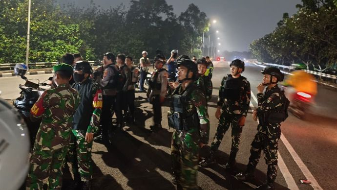TNI-Polri Gelar Patroli Terpadu, Jaga Keamanan dan Kondusivitas Jakarta. 