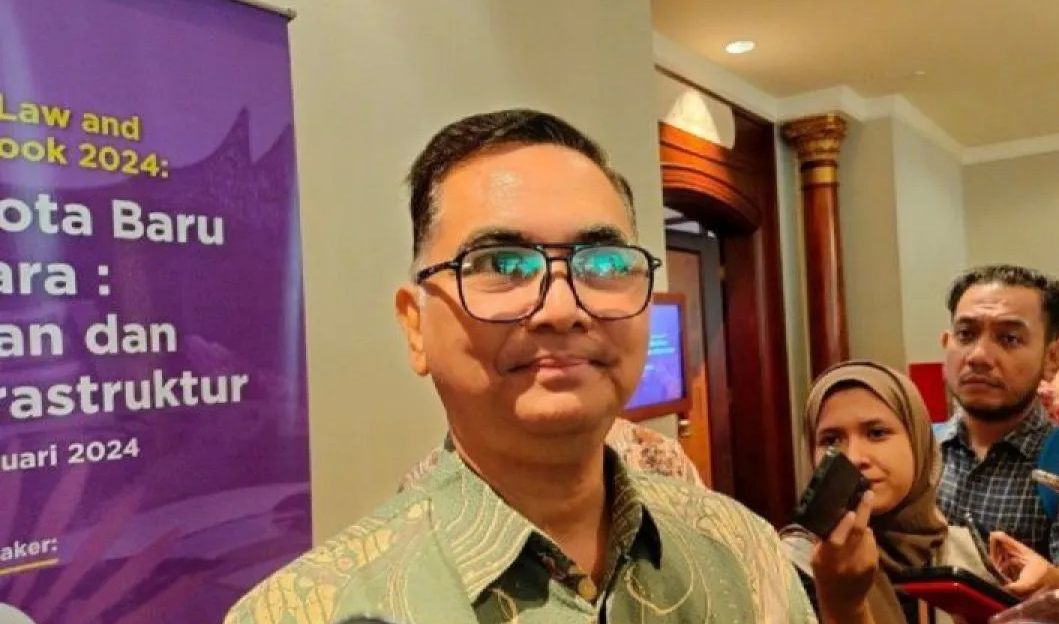 Juru Bicara Otorita Ibu Kota Nusantara (OIKN) Troy Pantouw menyampaikan keterangan kepada awak media di Jakarta, Senin (26/2/2024).  <b>(Antara)</b>