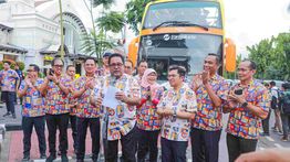 Rano Karno Resmikan Rute Baru Open Top Tour of Jakarta