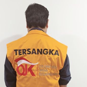 OJK Serahkan Tersangka Kasus Pinjol Crowde ke Kejari Jakarta Selatan