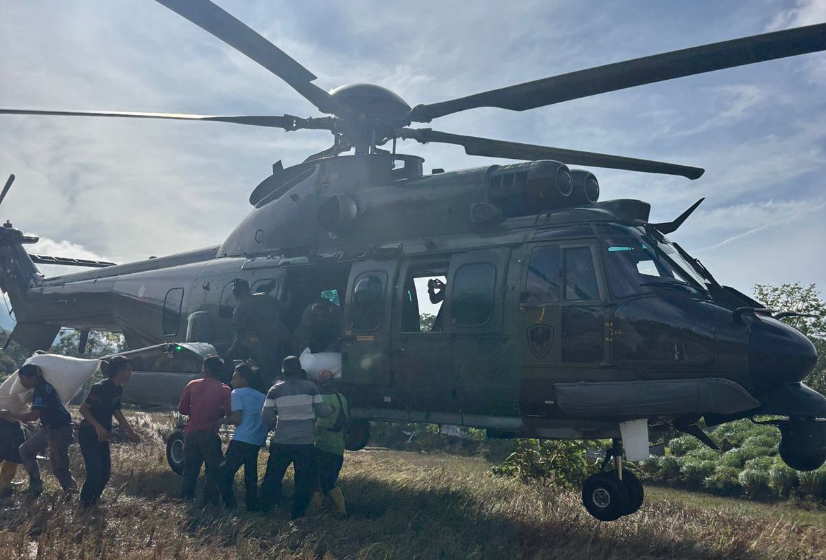 Heli Terus Dikerahkan ke Titik Terisolasi Aceh Antar Ribuan Ton Beras dan Logistik <b>(Dok: NTVnews.id)</b>