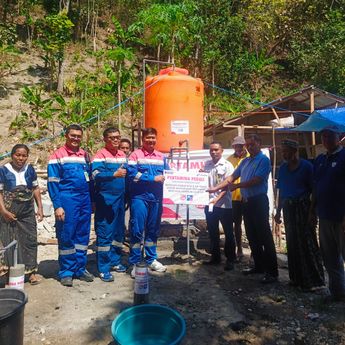 Kini Air Bersih Lebih Dekat, Pertamina Dampingi Pemulihan Warga Terdampak Gempa NTT