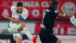 Jay Idzes Absen, Sassuolo Takluk Atas Monza 1-2