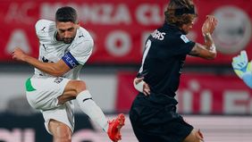 Monza meraih kemenangan perdana di Liga Italia musim ini setelah menundukkan Sassuolo dengan skor 2-1 pada pekan kelima di Stadion Brianteo, Monza, Jumat malam waktu setempat.