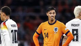 Tijjani Reijnders merupakan bek andalan timnas Belanda, sementara adiknya Eliano memperkuat timnas Indonesia. 