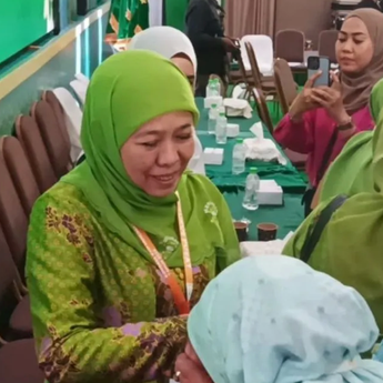 Khofifah Lanjutkan Pimpin Muslimat NU Periode 2025 - 2030