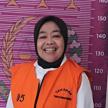 Senyum Kades di Sukabumi Tersangka Korupsi Dana Desa